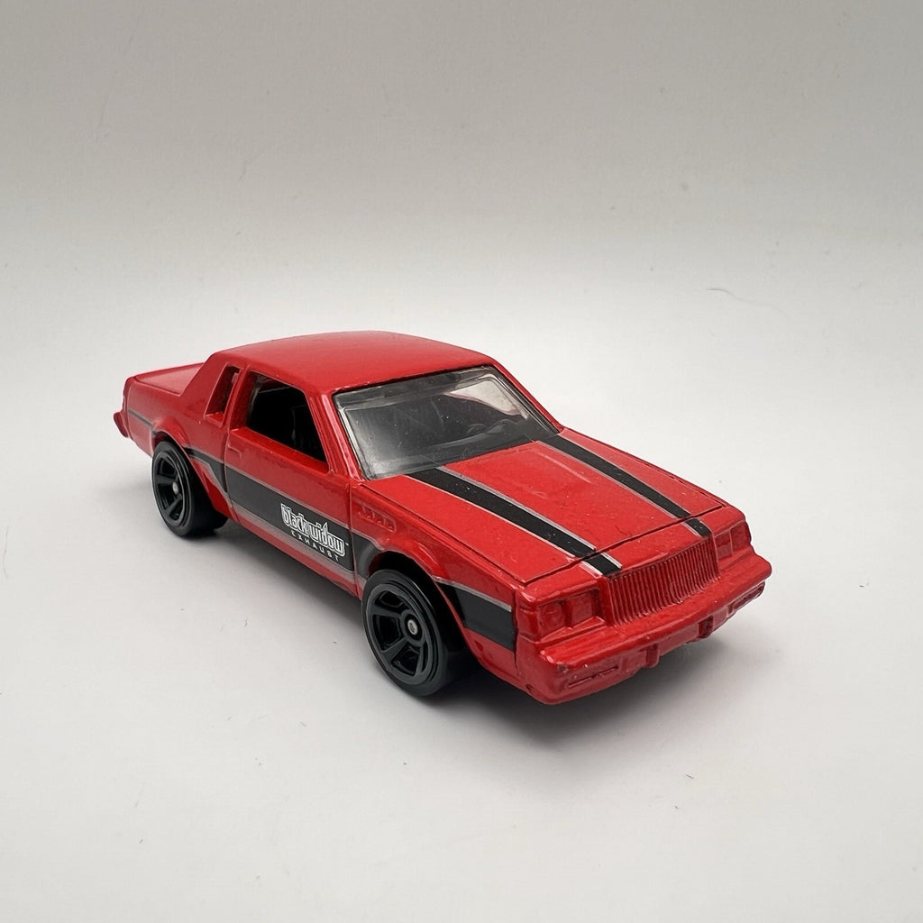 1987 87 Buick Regal GNX Collectible 1/64 Scale Diecast Diorama Model