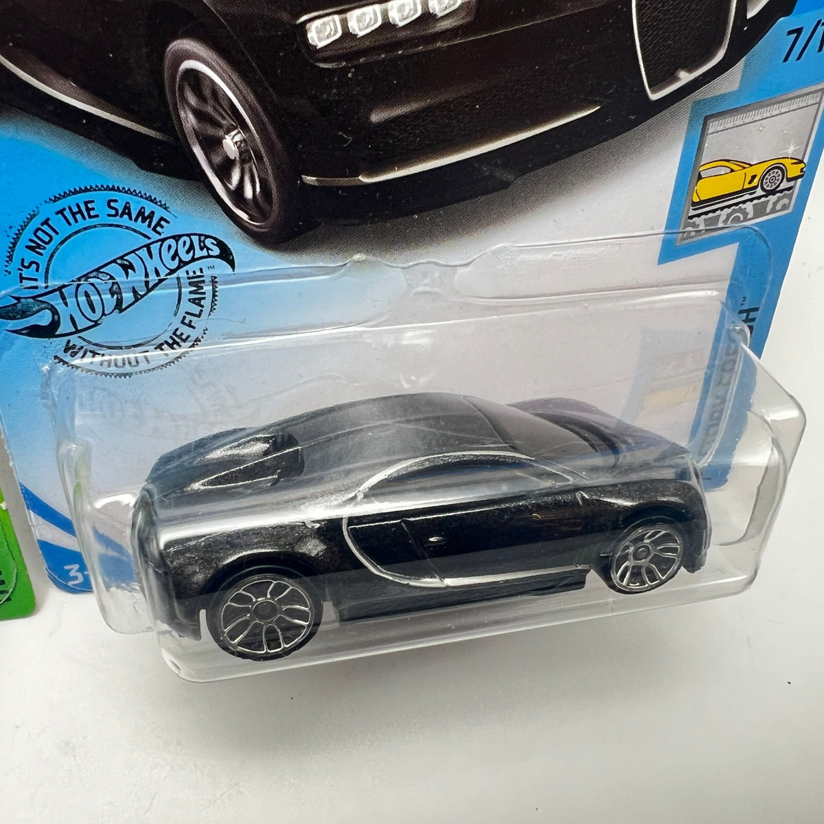 Hot Wheels '16 Bugatti Chiron Lot of 2 Blue 236/250 HW Month + Black 89/250
