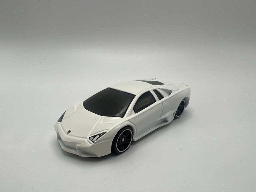 2007-2009 Lamborghini Reventon Collectible 1/64 Scale Diecast Model