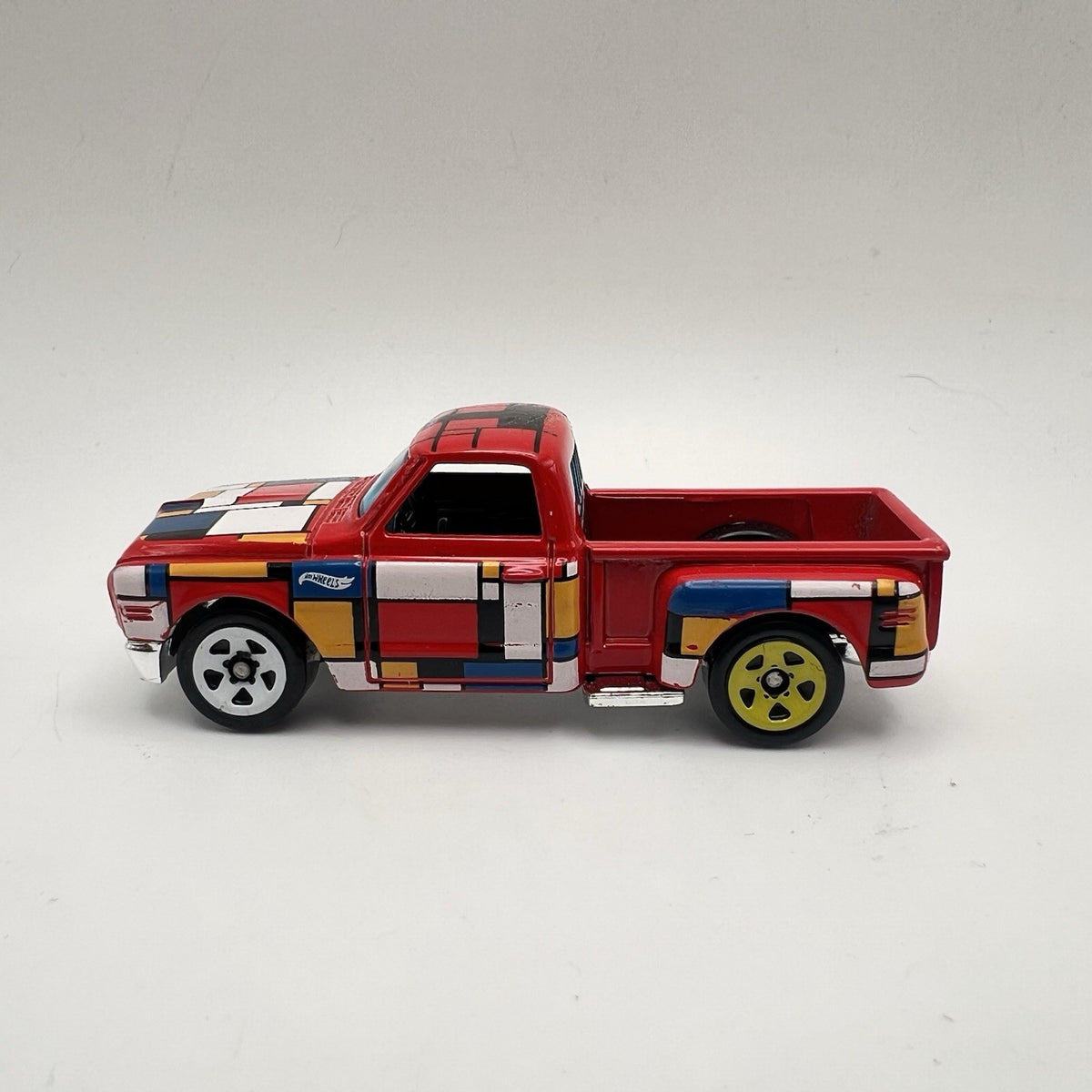 Hot Wheels ‘69 Chevy Pickup #108 HW ‘22 Art Cars 4/10 Red Loose VHTF!