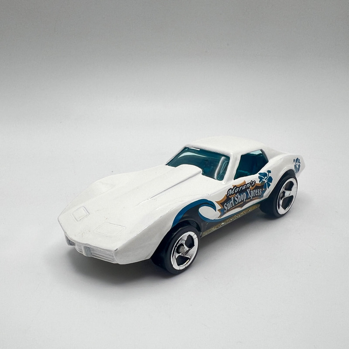 Hot Wheels Corvette Stingray White Moran's Surf Shop Xpress LOOSE 1/64