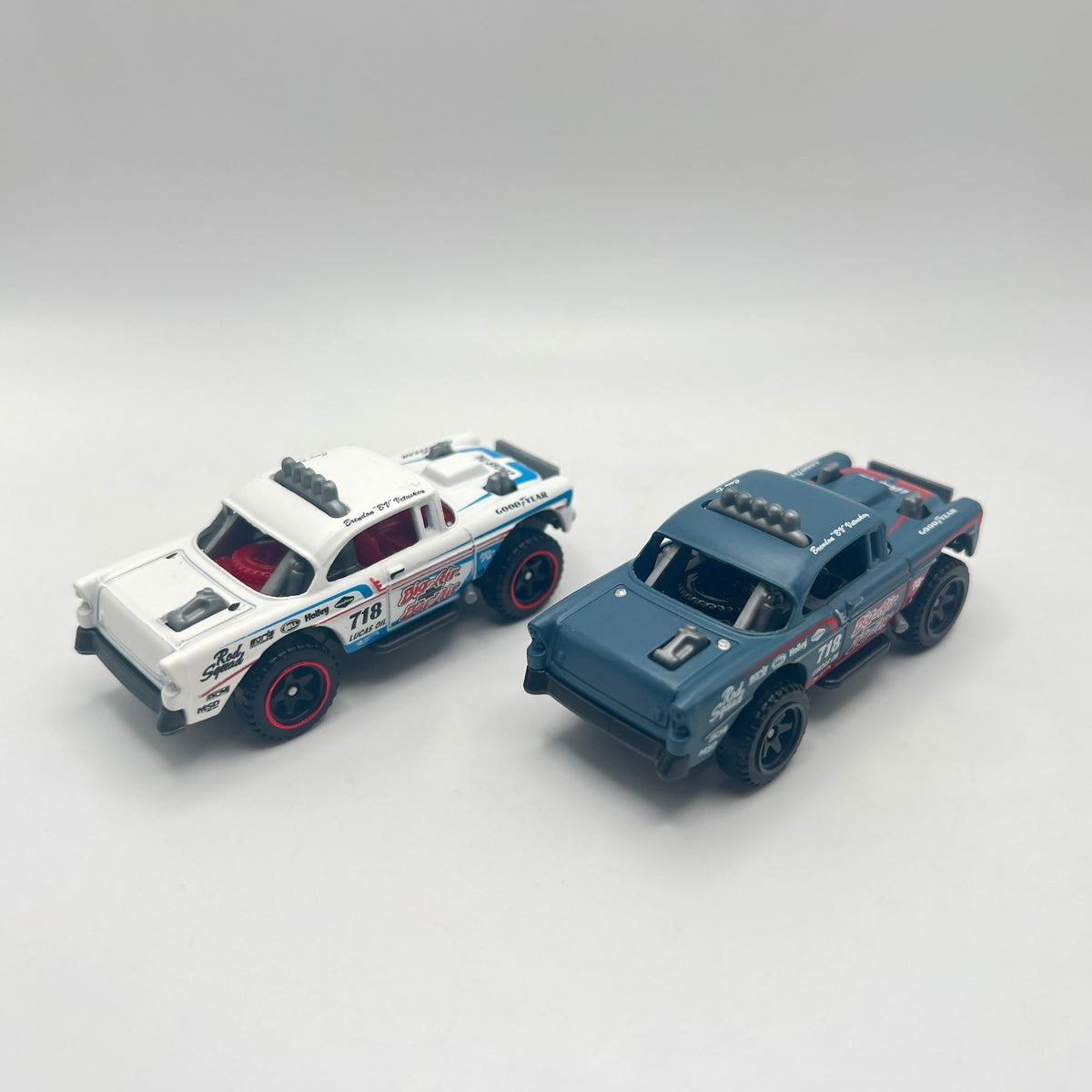 Hot Wheels Big-Air Bel-Air Lot of 2 White + Blue Gray Lucas Oil #718 LOOSE