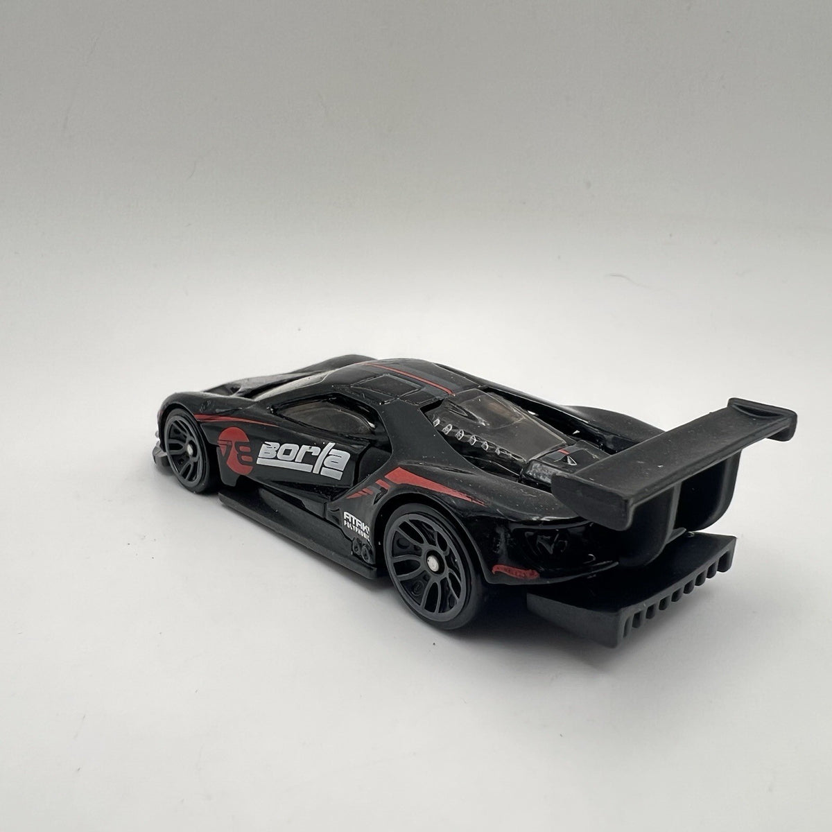 2016 16 Ford GT Race Collectible 1/64 Scale Diecast Diorama Model