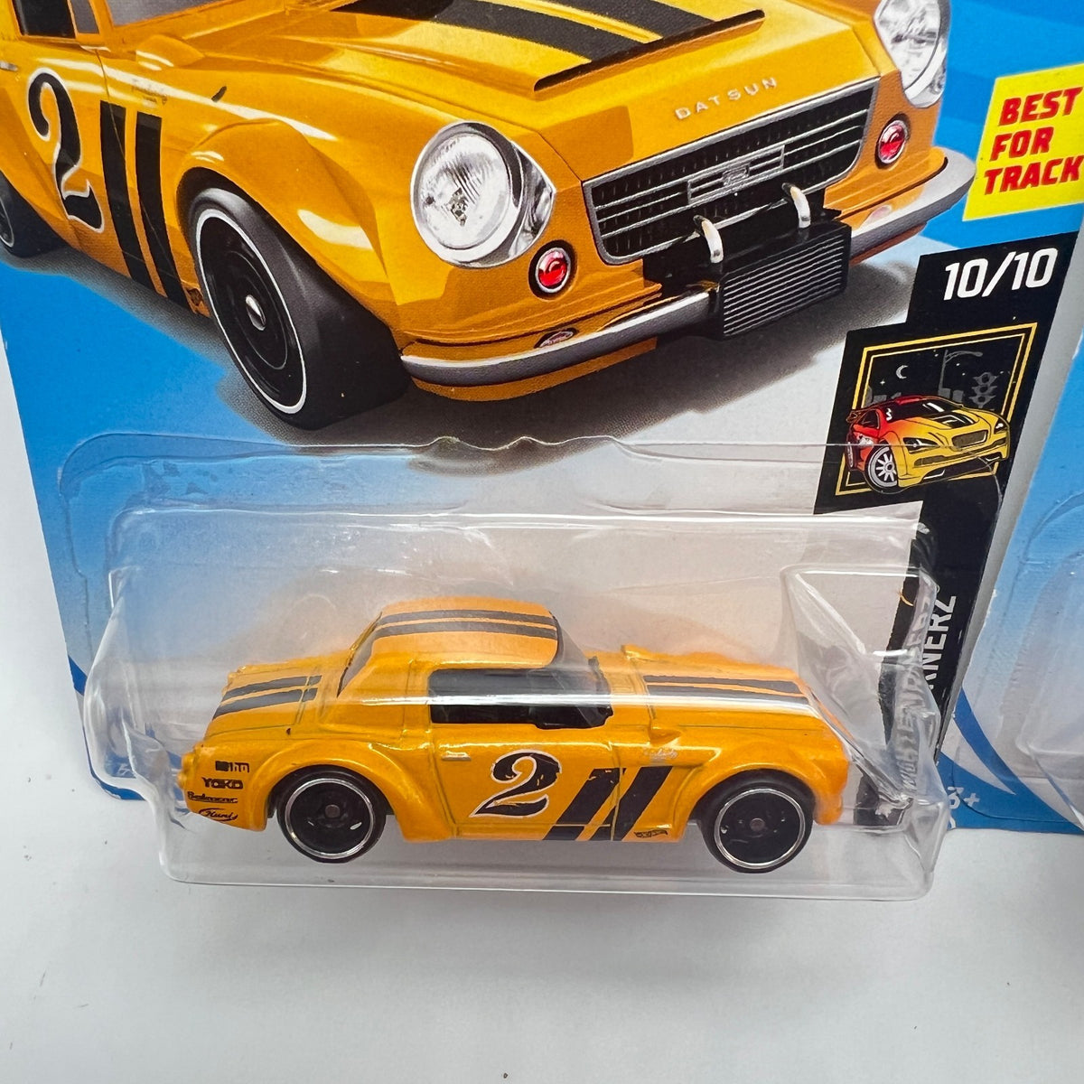 Hot Wheels Fairlady 2000 Lot of 2 Yellow 156/250 + Blue 55/365 Speed Graphics