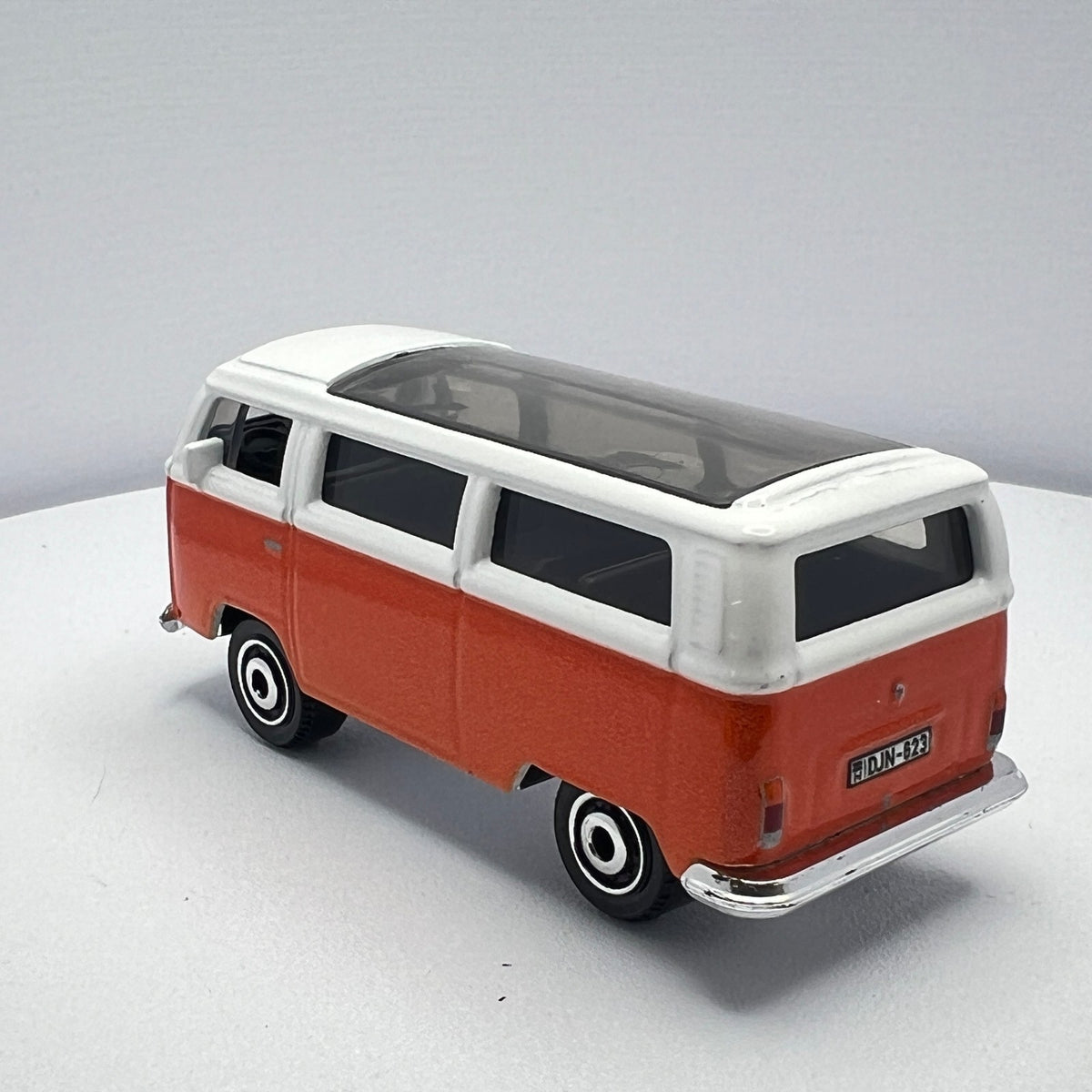 Matchbox 1973 Volkswagen T2b Bus Orange White MB1639 LOOSE 1/64