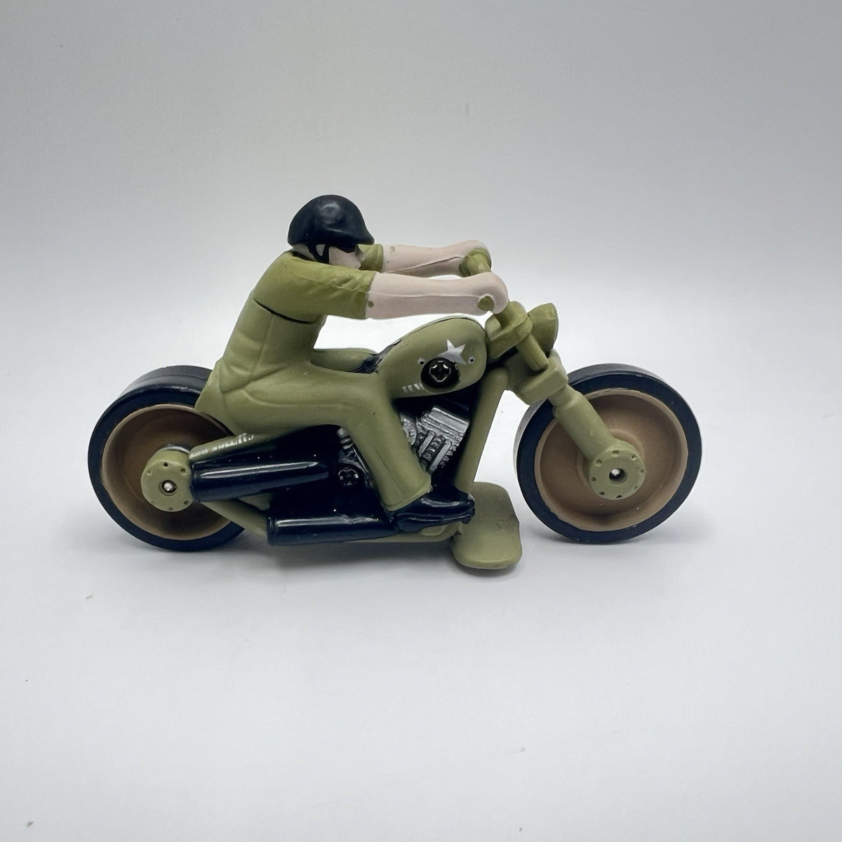 Hot Wheels 2008 Diecast Rodzilla Olive Green US Army Military Motorcycle Rare VG