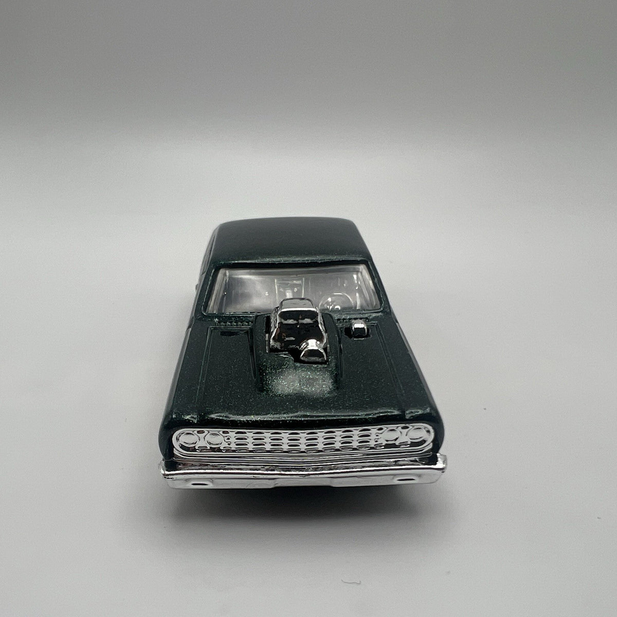 1964 64 Chevy Chevelle SS Collectible 1/64 Scale Diecast Diorama Model
