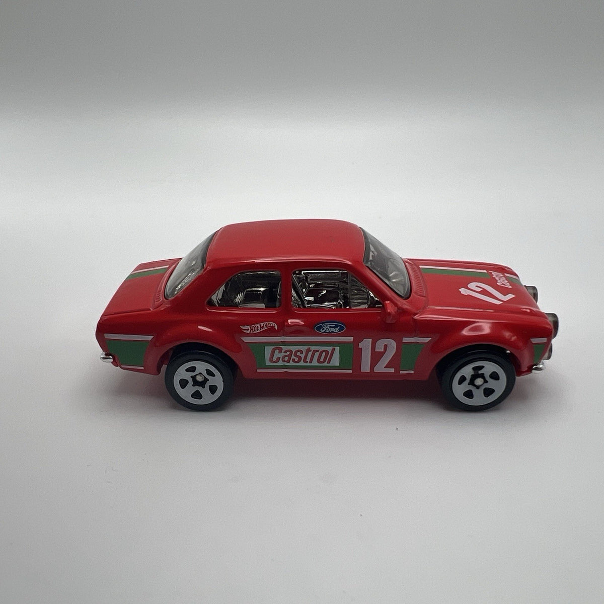 1970 70 Ford Escort RS1600 Collectible 1/64 Scale Diecast Diorama Model