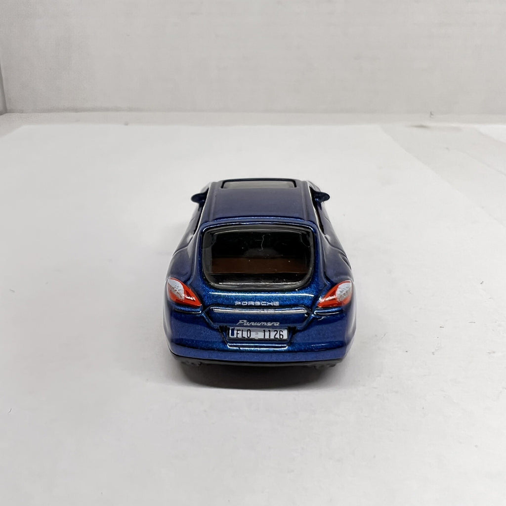 Matchbox  PORSCHE PANAMERA    Blue metallic paint