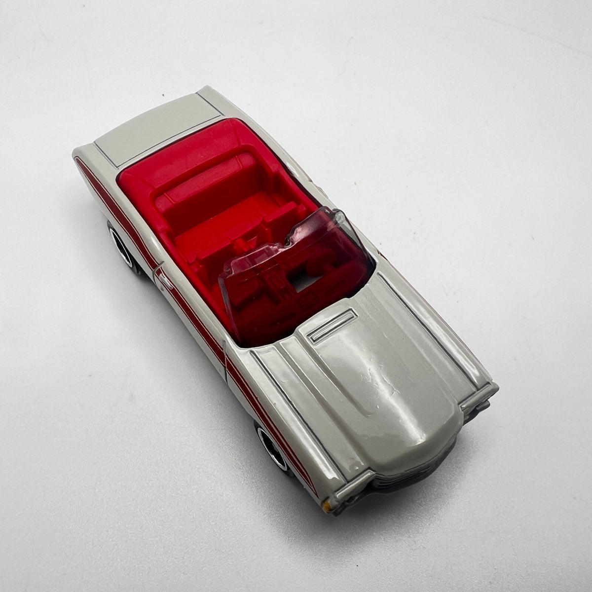 Matchbox 1971 Chevy Chevelle Convertible Light Gray Red Stripes LOOSE 1/64