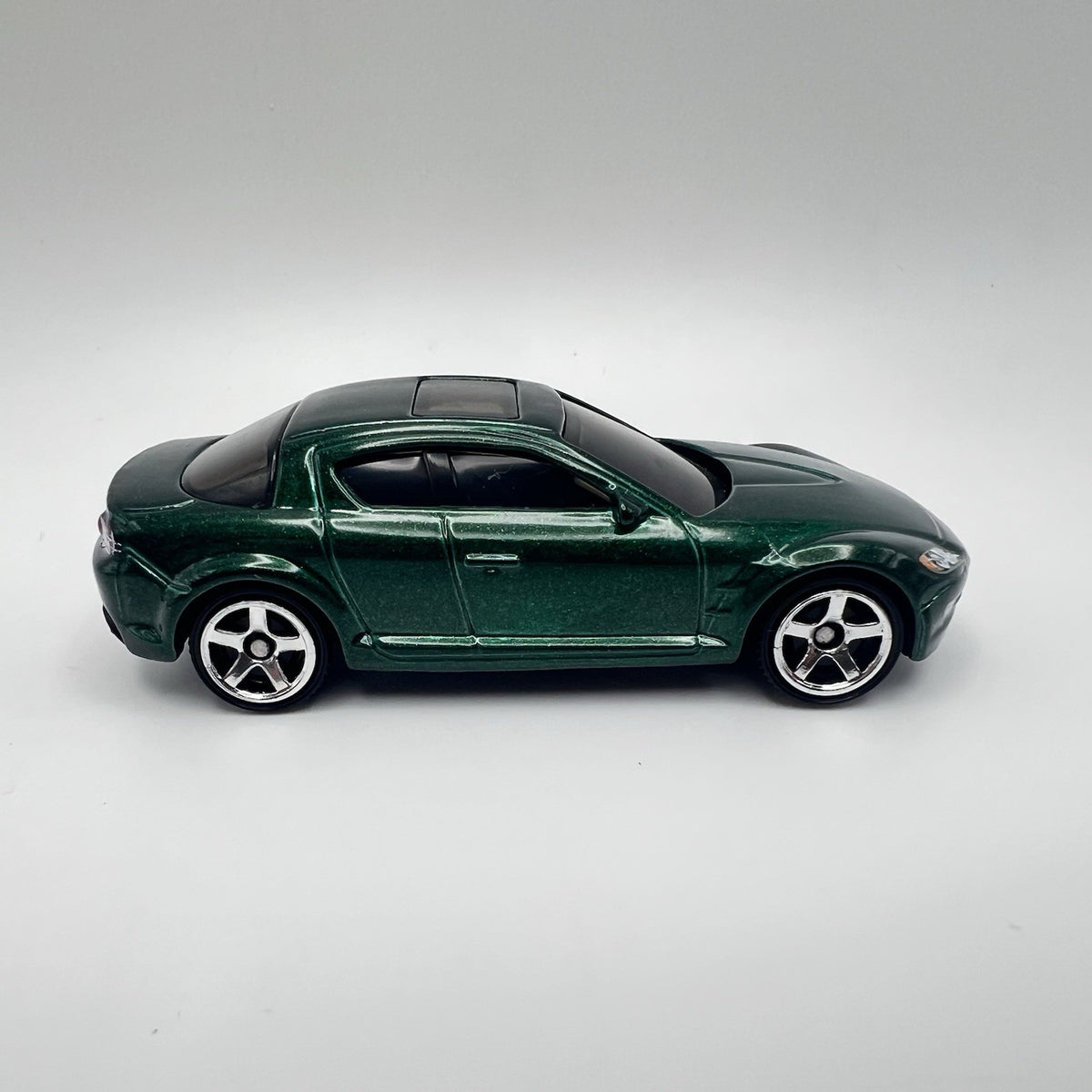 Matchbox 2004 Mazda RX-8 Dark Green 1:64 Diecast Diorama Model Car