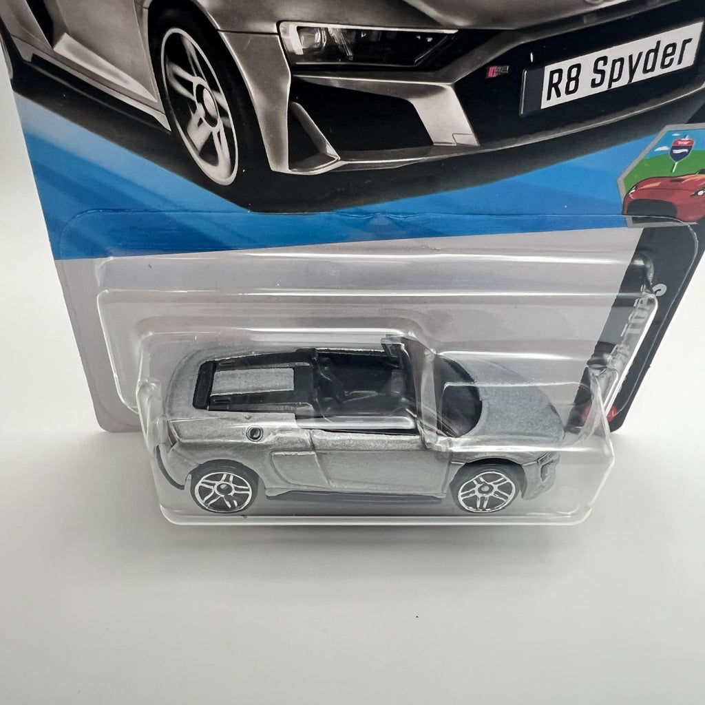 Hot Wheels 2019 Audi R8 Spyder Silver 130/250 Drop Tops 4/5 2026