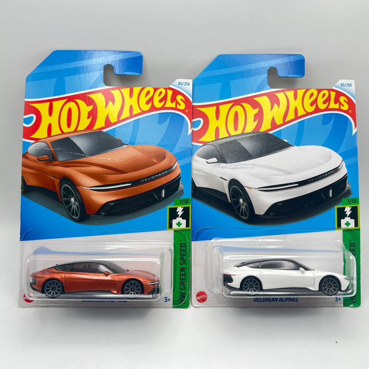 Hot Wheels DeLorean Alpha5 Lot of 2 Copper + White 85/250 Green Speed