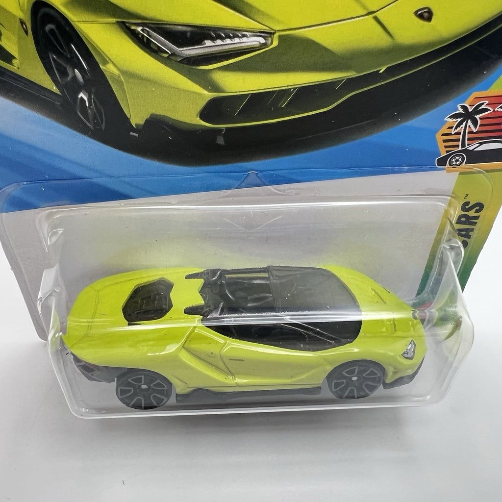 Hot Wheels ‘16 Lamborghini Centenario Roadster Green Exoticars 1/10