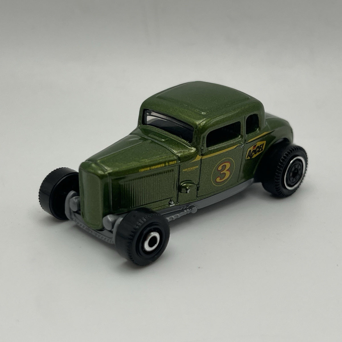 1932 32 Ford Coupe Model B Collectible 1/64 Scale Diecast Diorama Model