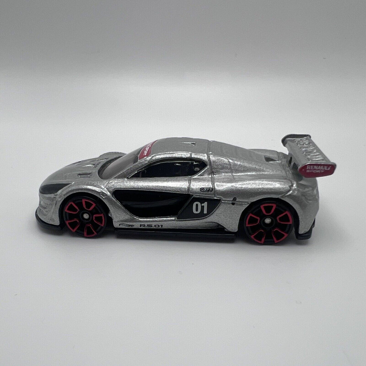 2016 Hot Wheels #79 HW Exotics Renault Sport R.S. 01 silver LOOSE
