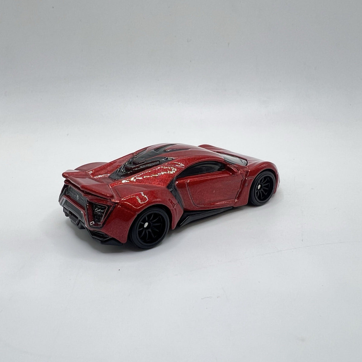 Hot Wheels W Motors Lykan HyperSport Red Fast & Furious Premium Real Riders