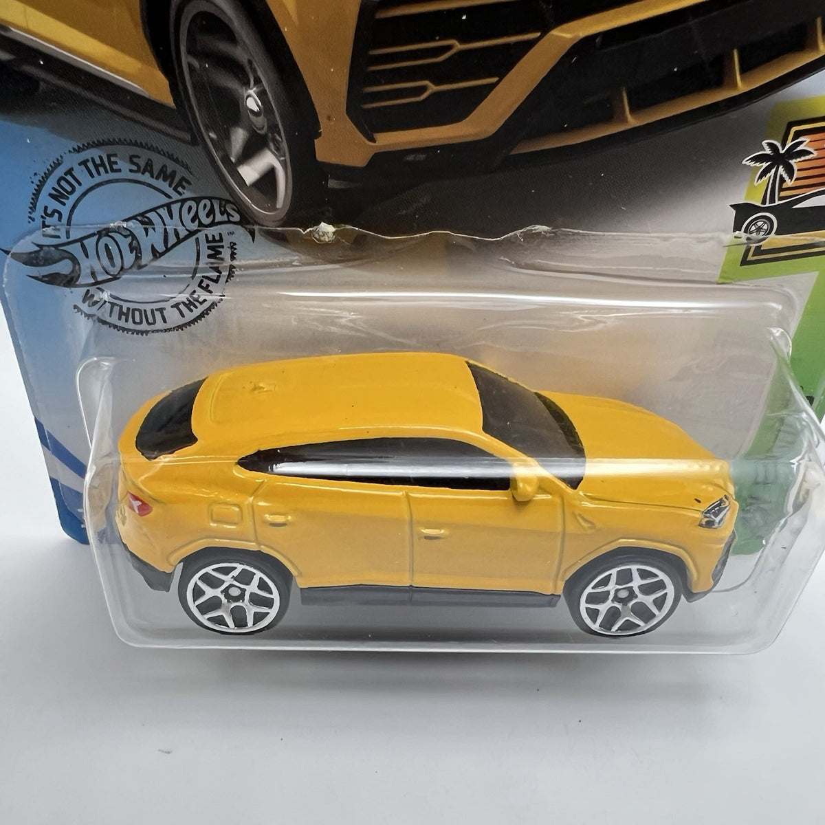 Hot Wheels '17 Lamborghini Urus Yellow 2020 Exotics Series 1/10 213/250
