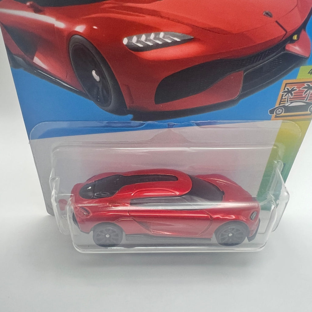 Hot Wheels Koenigsegg Gemera Red 188/250 HW Exotics 4/10