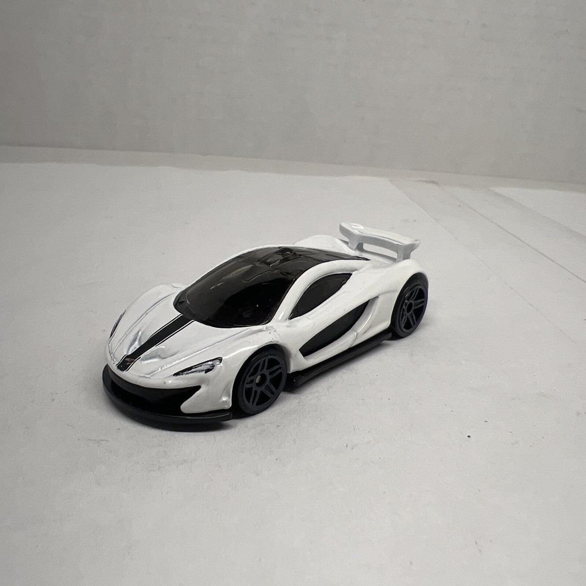 Hot Wheels #170 HW Exotics McLaren P1 White Loose - Rare Exotic Supercar!
