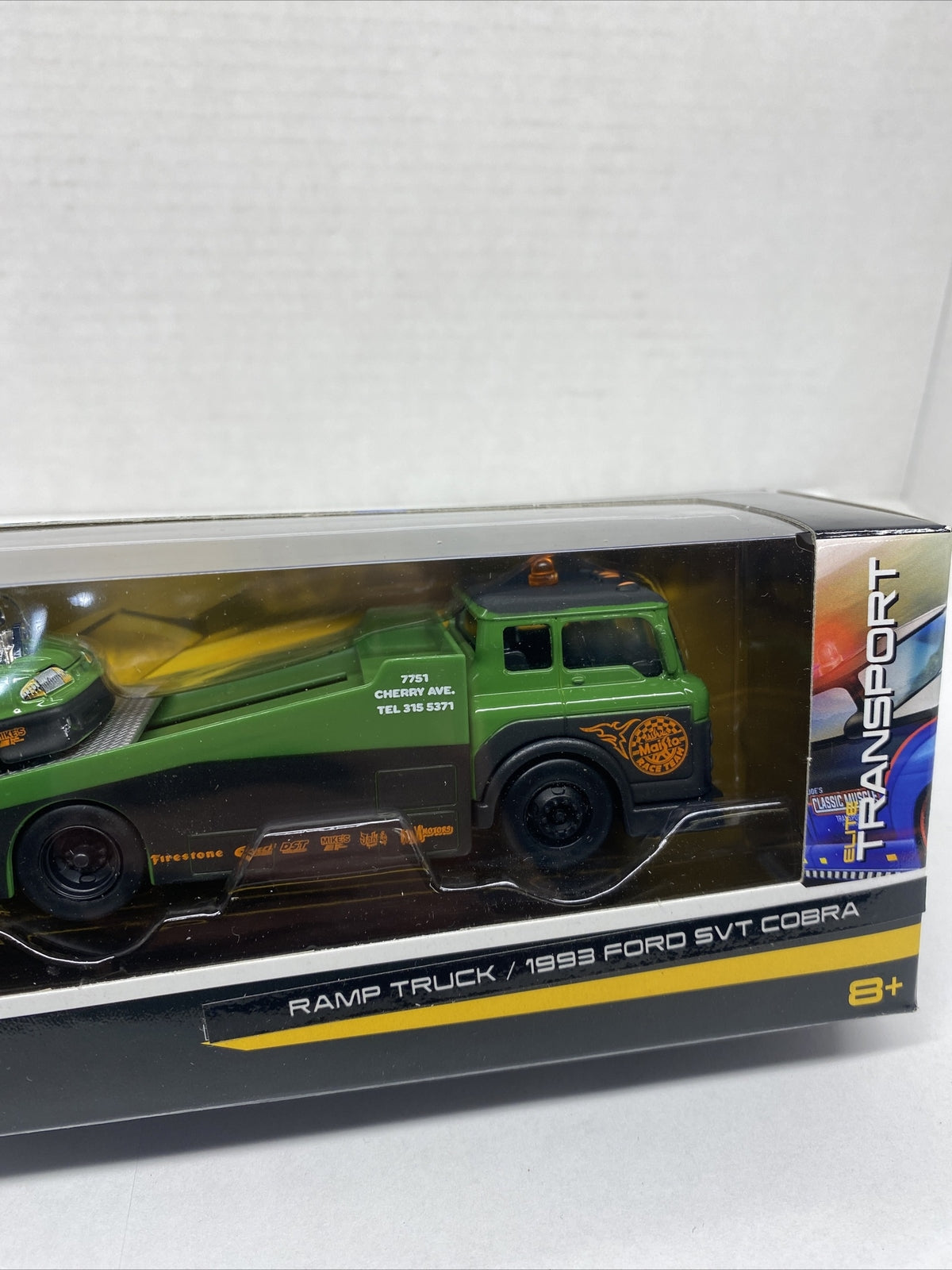 MAISTO DESIGN 1/64 ELITE TRANSPORT 1993 FORD SVT COBRA FOX BODY W/ Ramp Truck