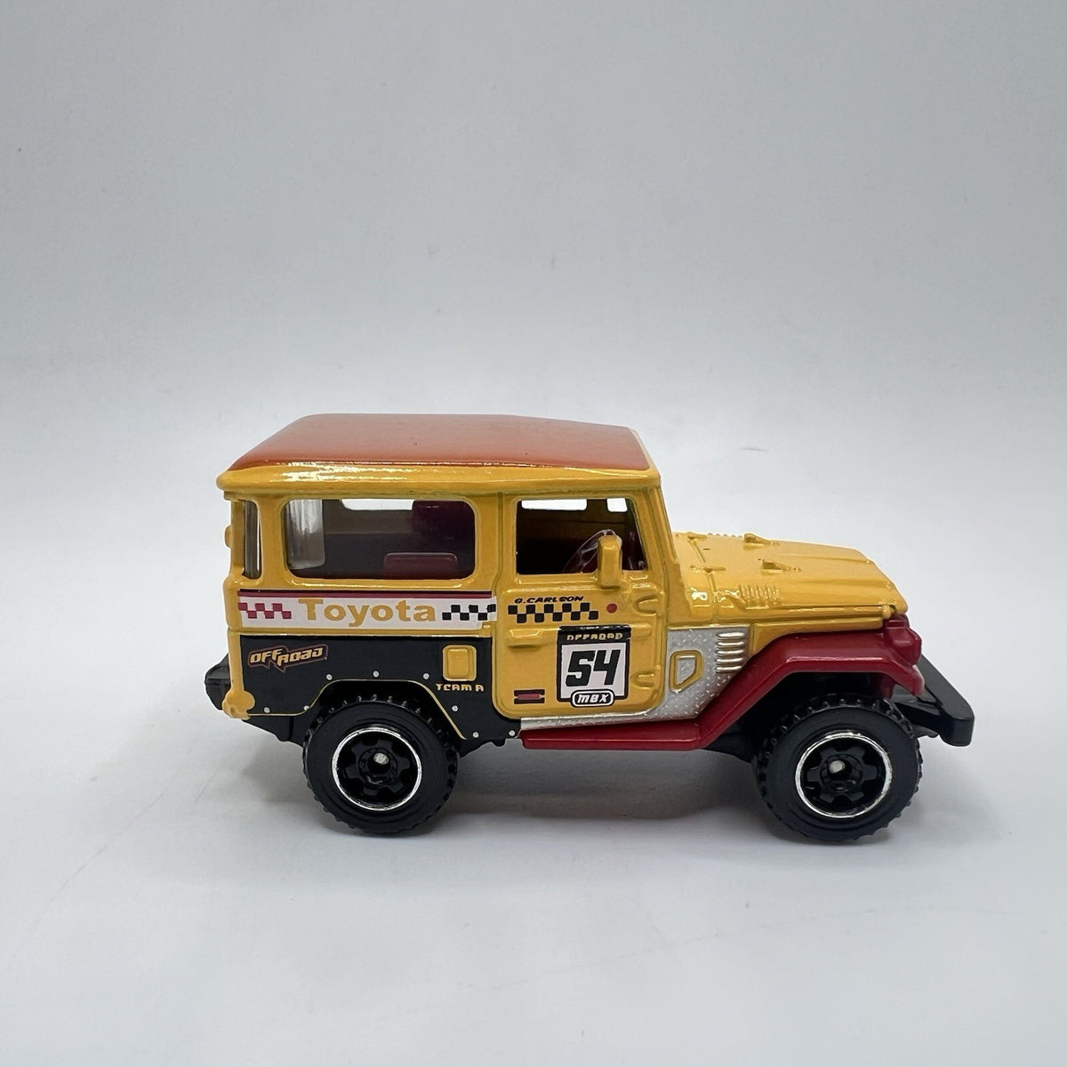 1968 68 Toyota Land Cruiser FJ40 Collectible 1/64 Scale Diecast Diorama Model