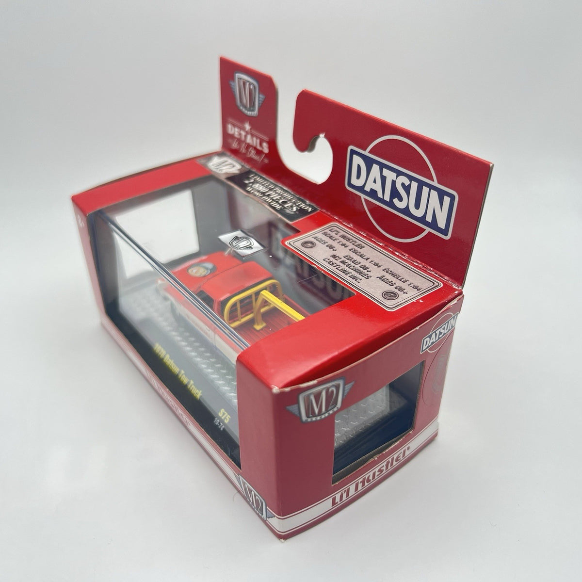 1/64 M2 1978 DATSUN PICKUP TRUCK LI'L HUSTLER YOKOHAMA TOW TRUCK