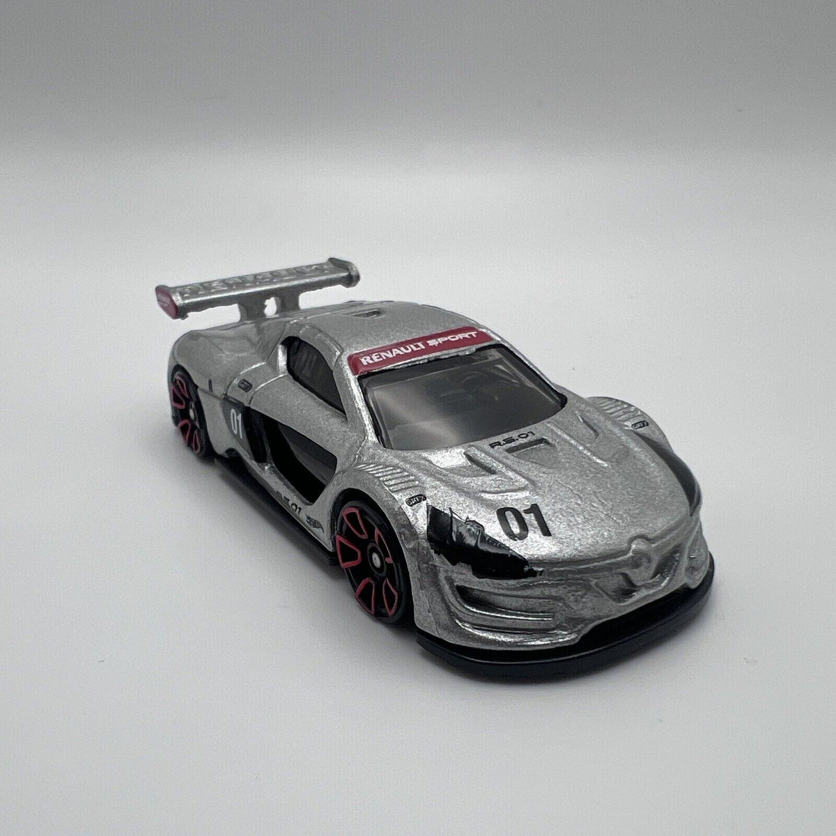 2016 Hot Wheels #79 HW Exotics Renault Sport R.S. 01 silver LOOSE