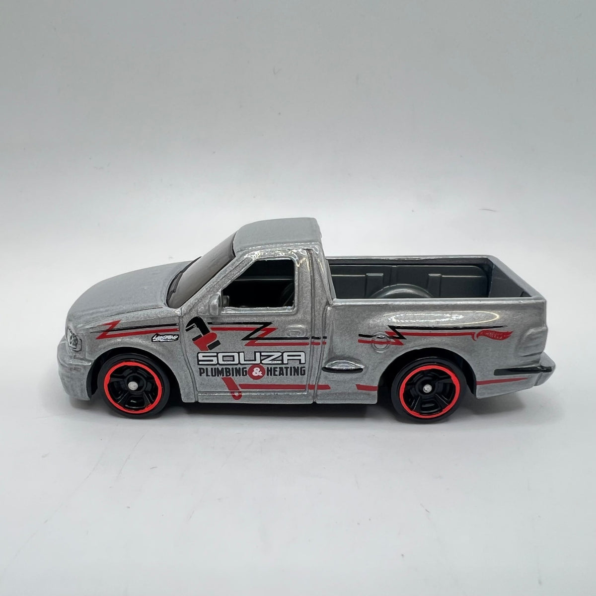 Hot Wheels Ford F-150 SVT Lightning Gray Souza Plumbing LOOSE 1/64