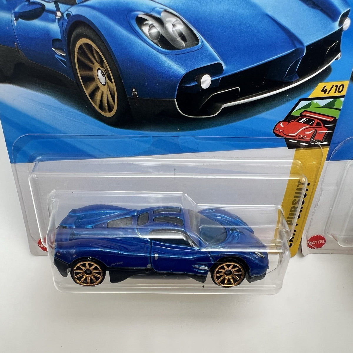 COMBO  Hot Wheels 2025 Pagani Utopia (WHITE - Exotics) (Blue - Peak Pursuit)