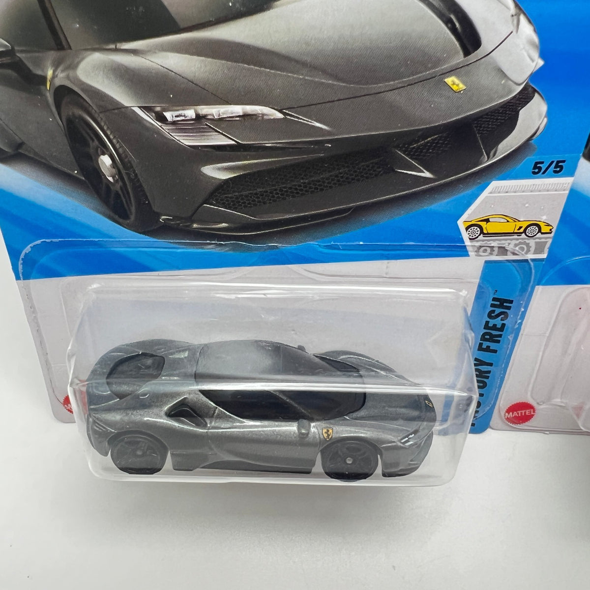 Hot Wheels Ferrari SF90 Stradale Factory Fresh 5/5 Lot of 2 Red Gunmetal