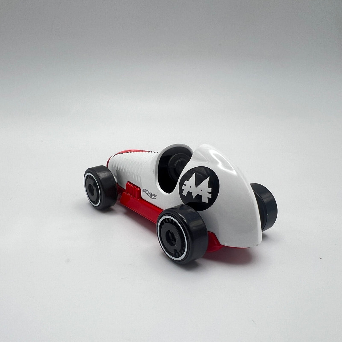 Hot Wheels Pass 'n Go White Red 2025 LOOSE 1/64