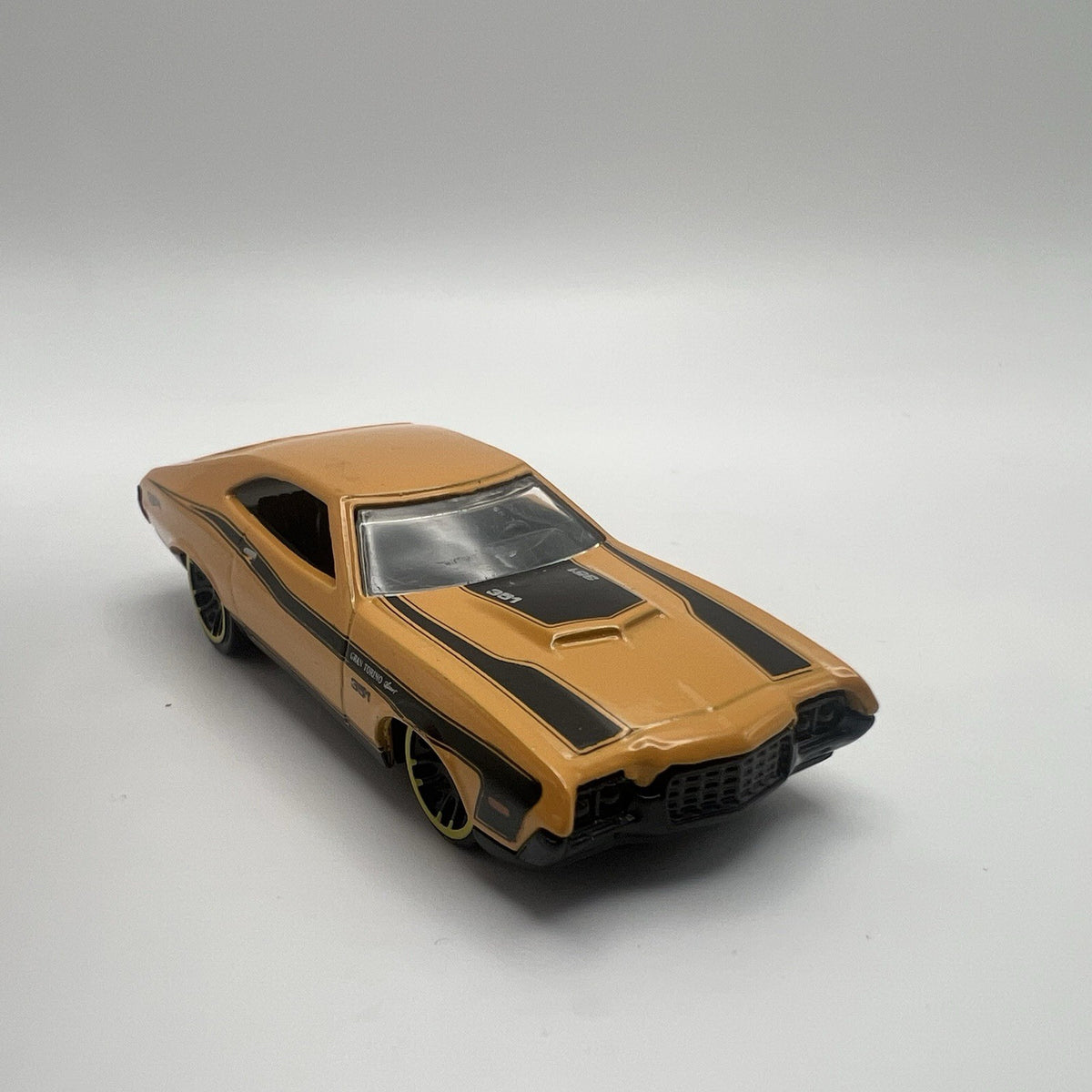 2010 Hot Wheels Muscle Mania '72 Ford Gran Torino Sport 1:64 Diecast