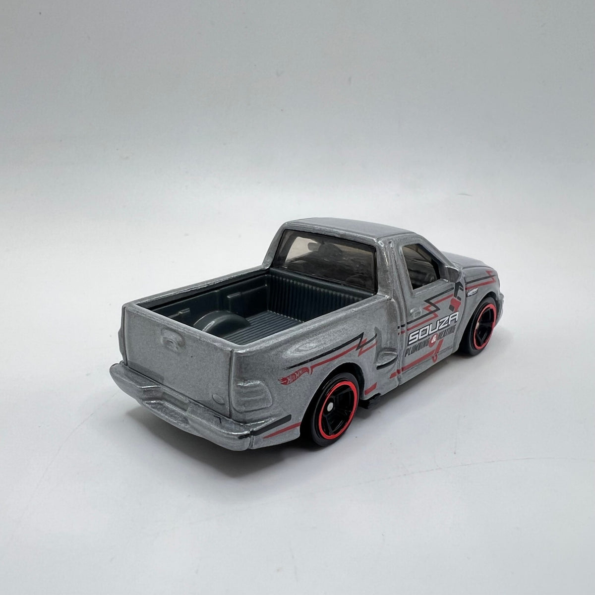 Hot Wheels Ford F-150 SVT Lightning Gray Souza Plumbing LOOSE 1/64