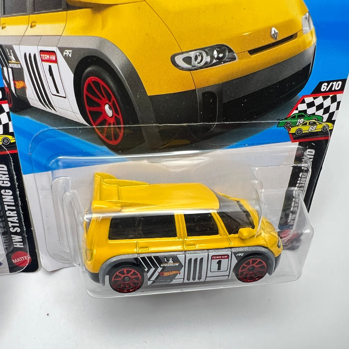 Hot Wheels Lot of 2 Renault Espace F1 Blue & Yellow HW Starting Grid 6/10 99/250