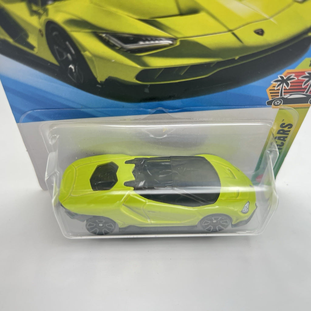 Hot Wheels Mainline 2016 LAMBORGHINI CENTENARIO ROADSTER Case F Green Color
