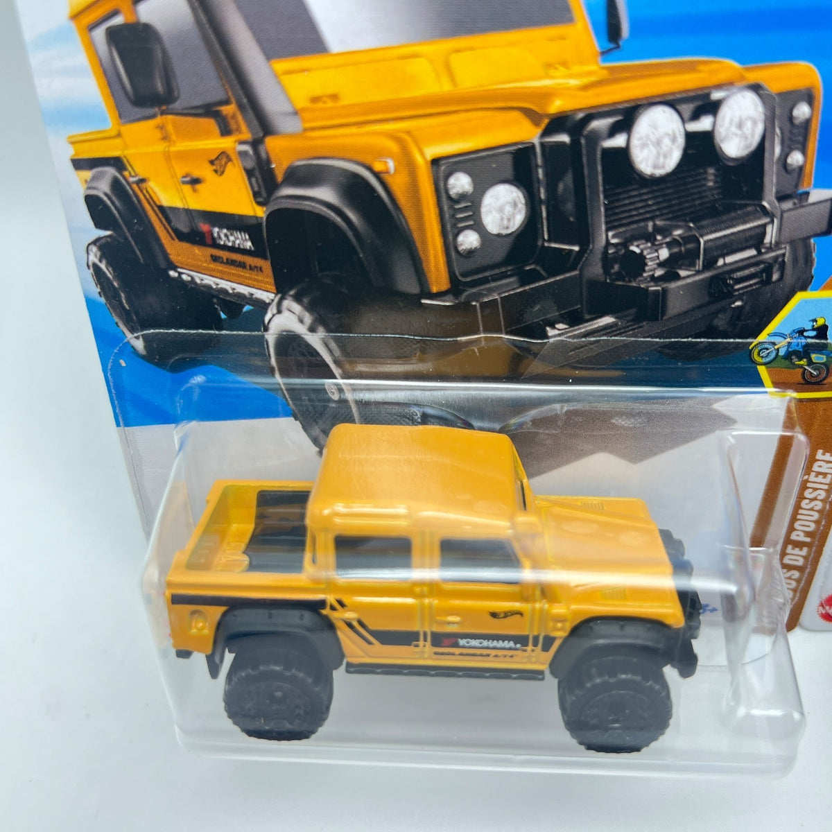 Hot Wheels 15 Land Rover Defender Double Cab Lot of 2 Yellow & Red HW Dirt 10/10