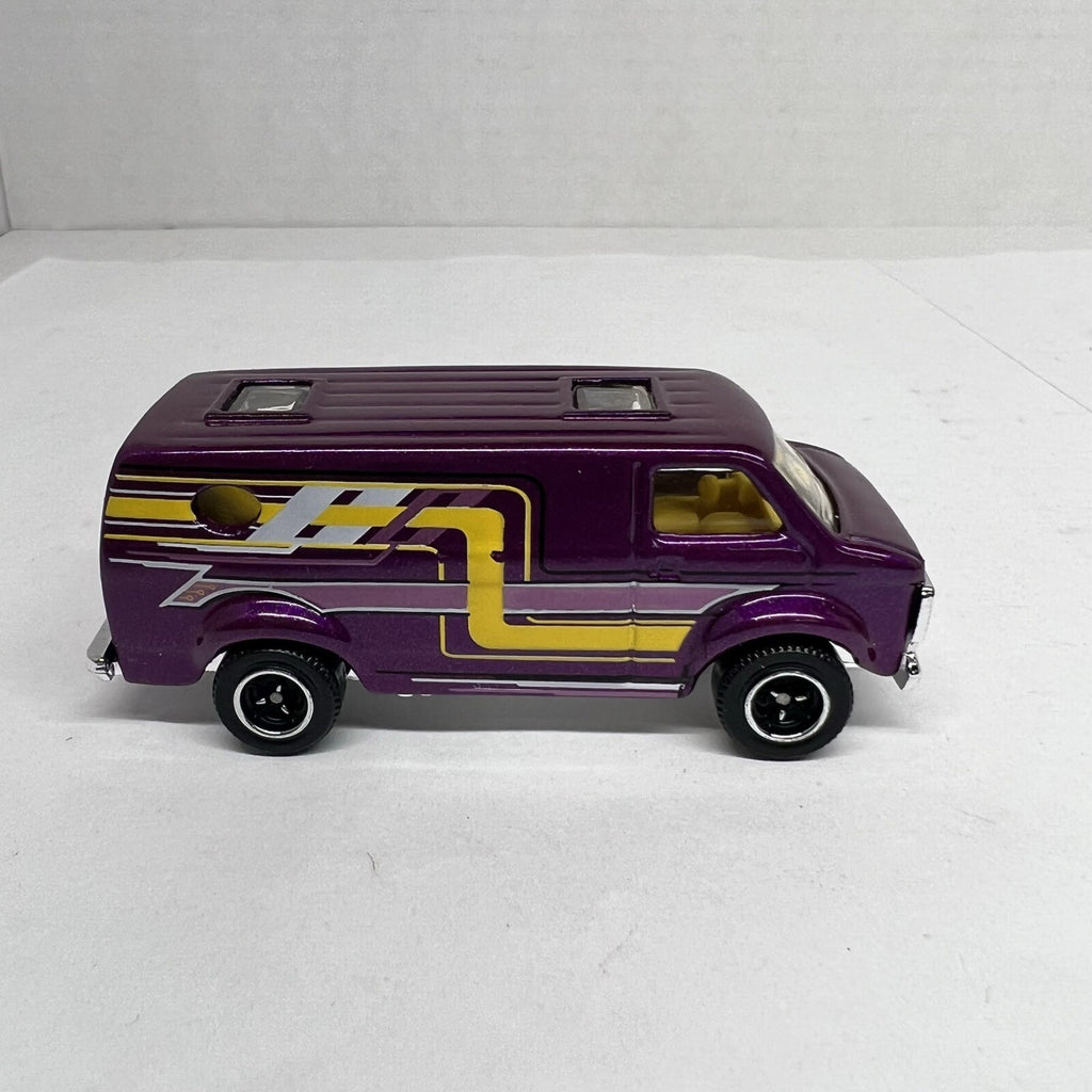 2006 Matchbox Chevy Van Diecast MB709 Purple