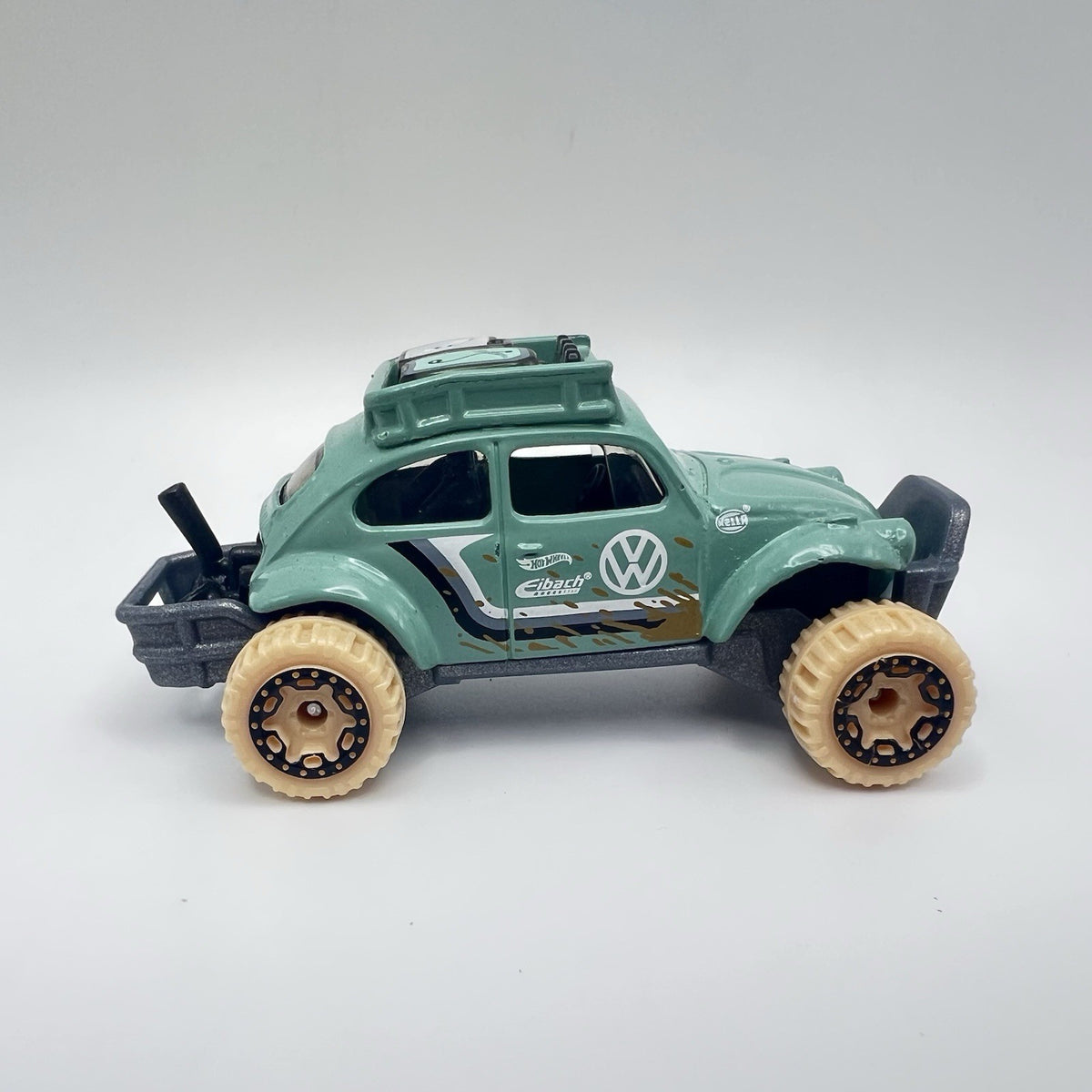 VOLKSWAGEN BAJA BUG Diorama Collectible DieCast Model Car 1:64 Green LOOSE