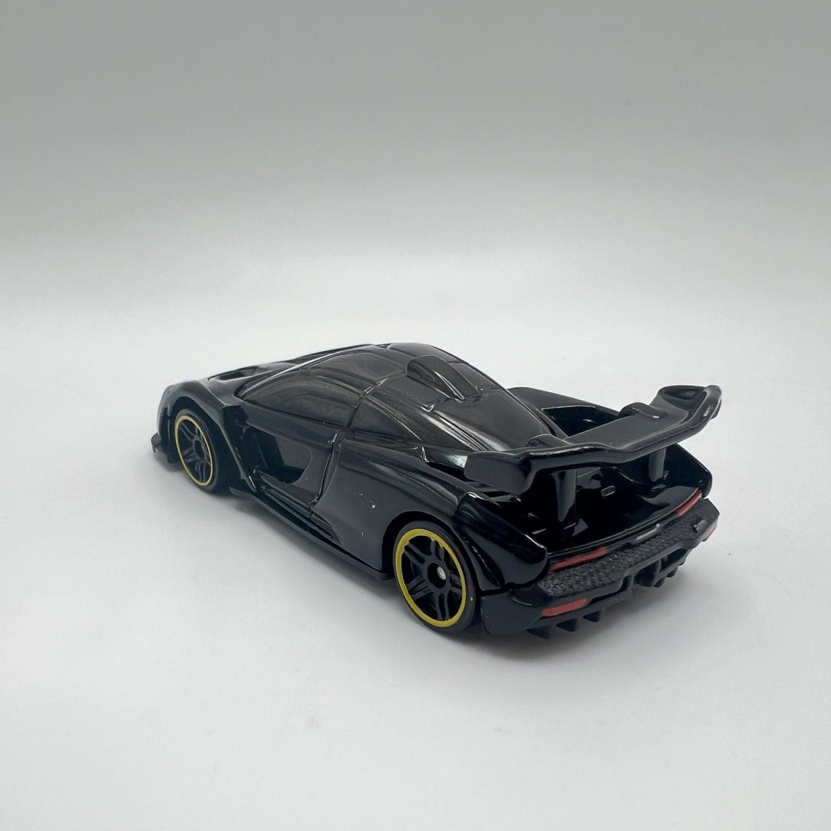Hot Wheels McLaren Senna Black LOOSE 1/64