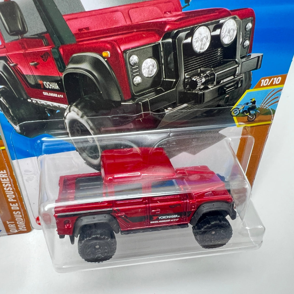 Hot Wheels 15 Land Rover Defender Double Cab Lot of 2 Yellow & Red HW Dirt 10/10
