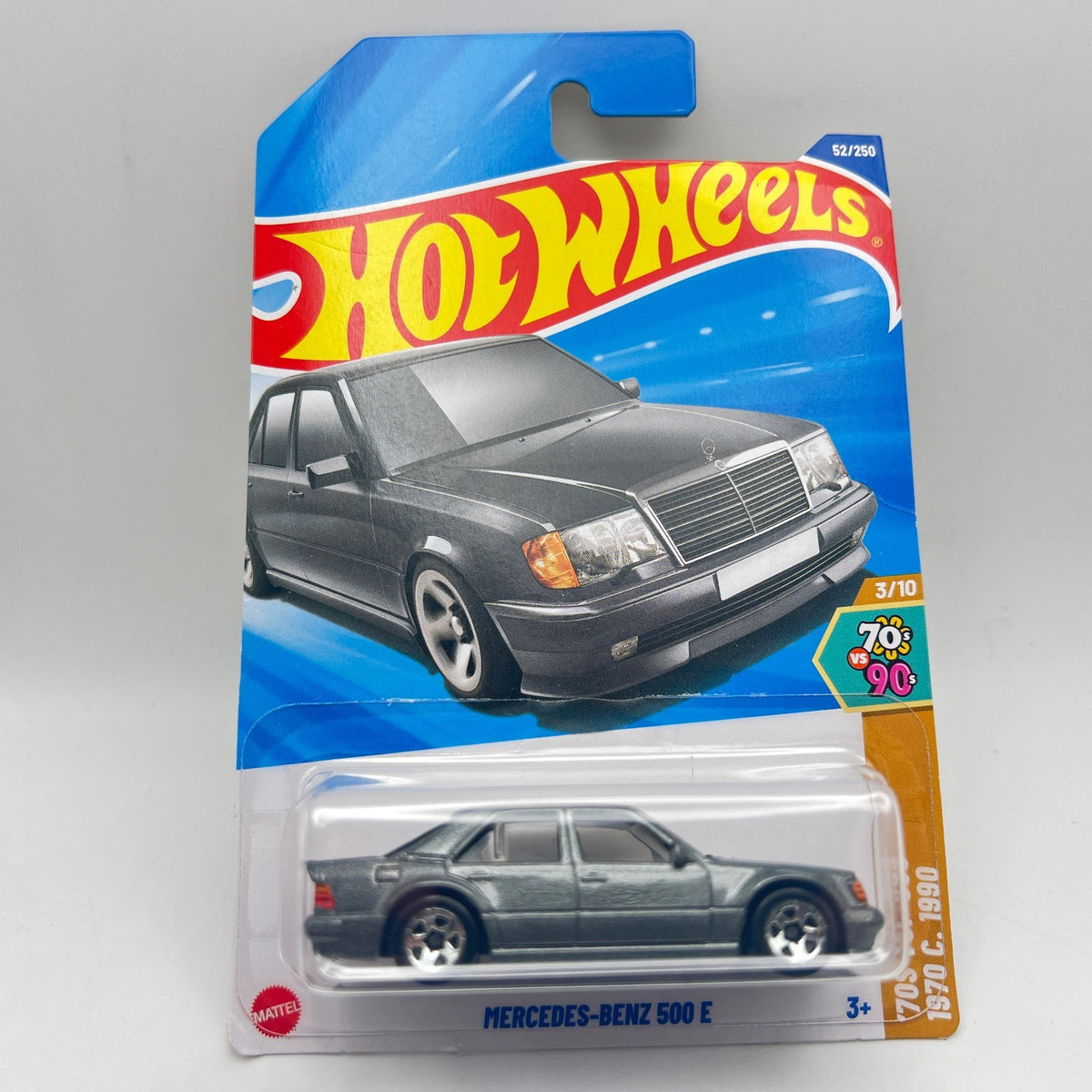 Hot Wheels Mercedes-Benz 500 E Lot of 2 Red 86/250 + Gray 52/250 1:64