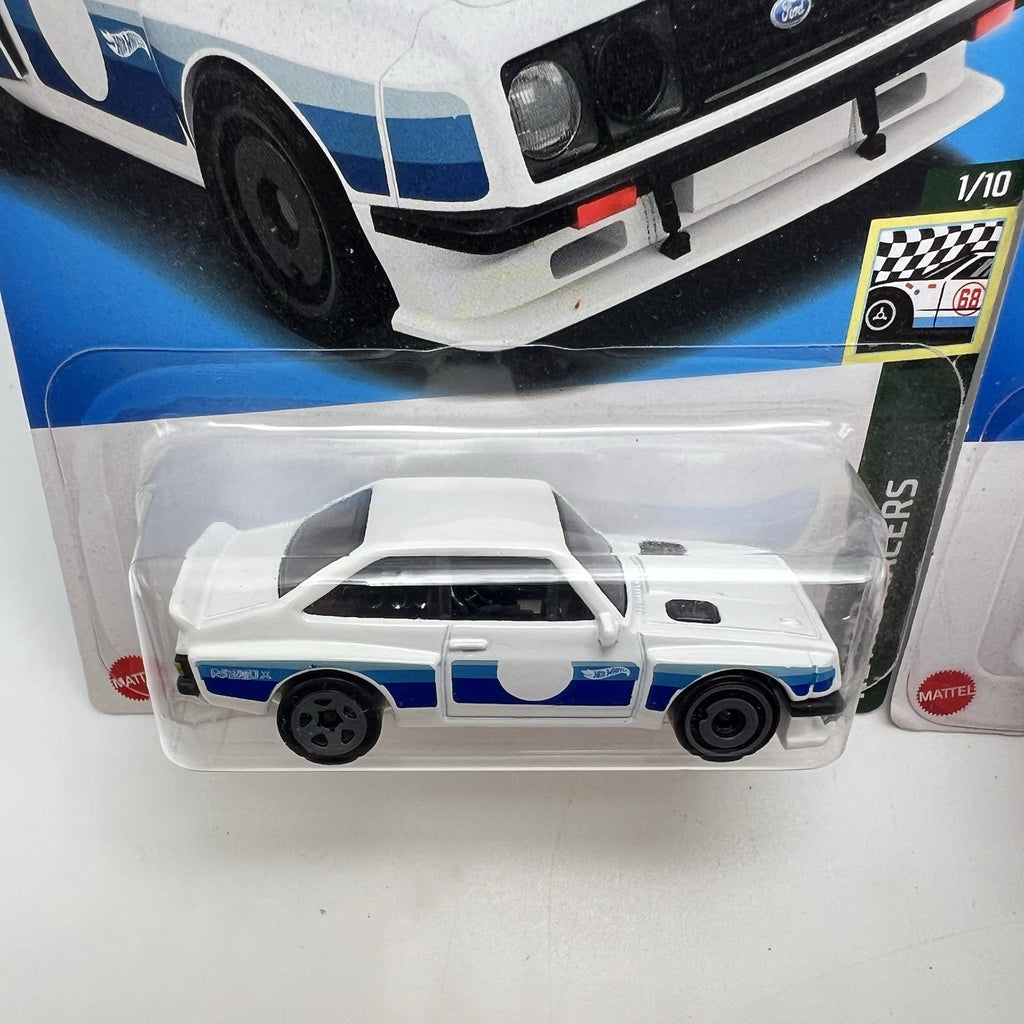 LOT OF 2 - 2023 HOT WHEELS FORD ESCORT RS2000 RETRO RACERS BOTH COLOR VARIANTS