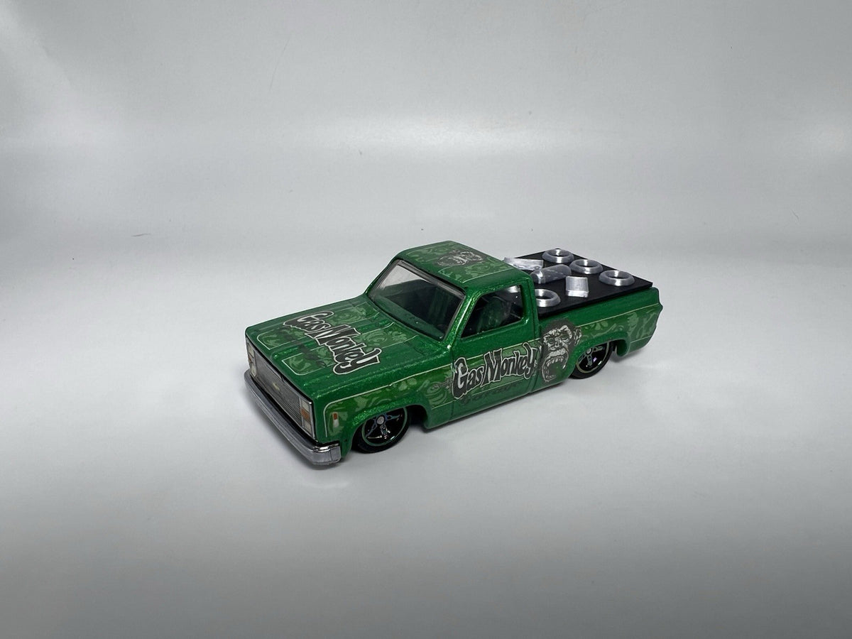 2x Hot Wheels 83 Silverado 3d Printed Bed Cover With Speakers