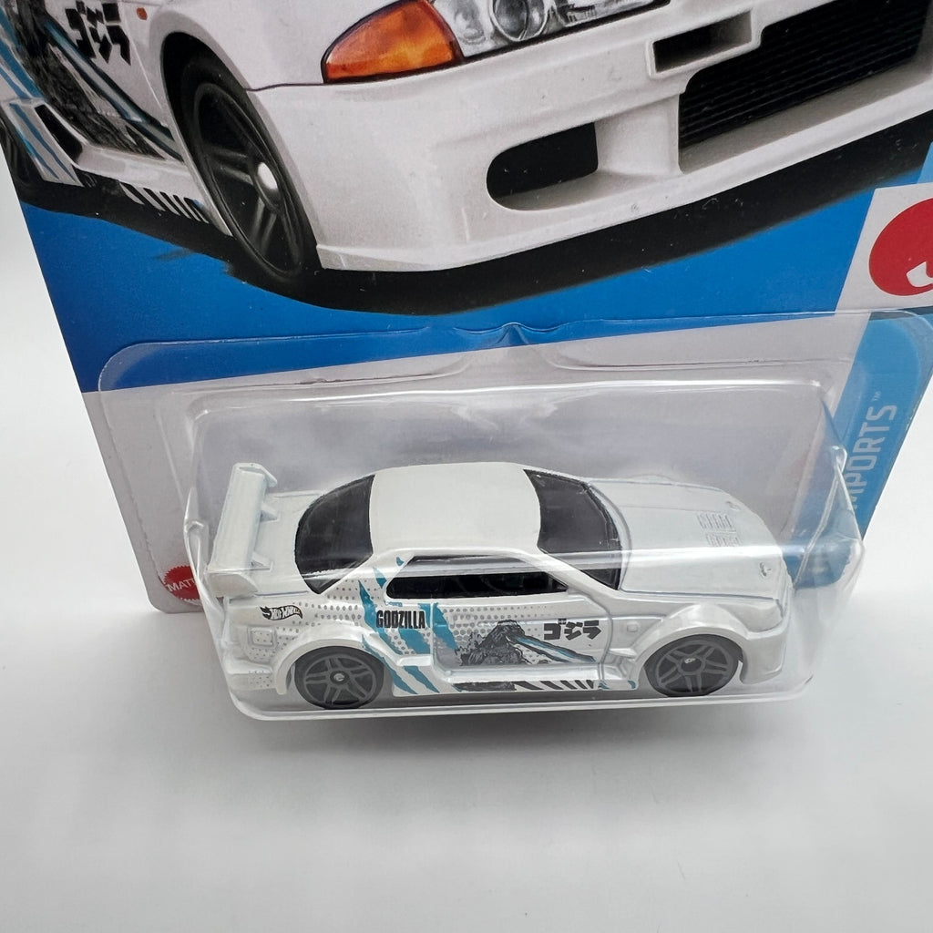 Hot Wheels Nissan Skyline GT-R R32 White Godzilla 69/250 HW J-Imports 5/10