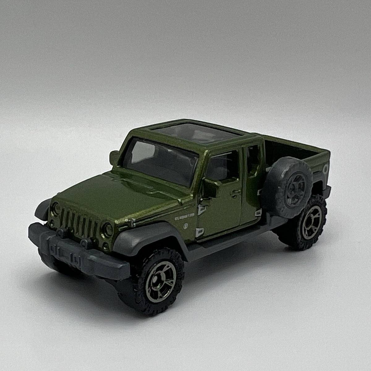 2017 17 Jeep Gladiator Collectible 1/64 Scale Diecast Diorama Model