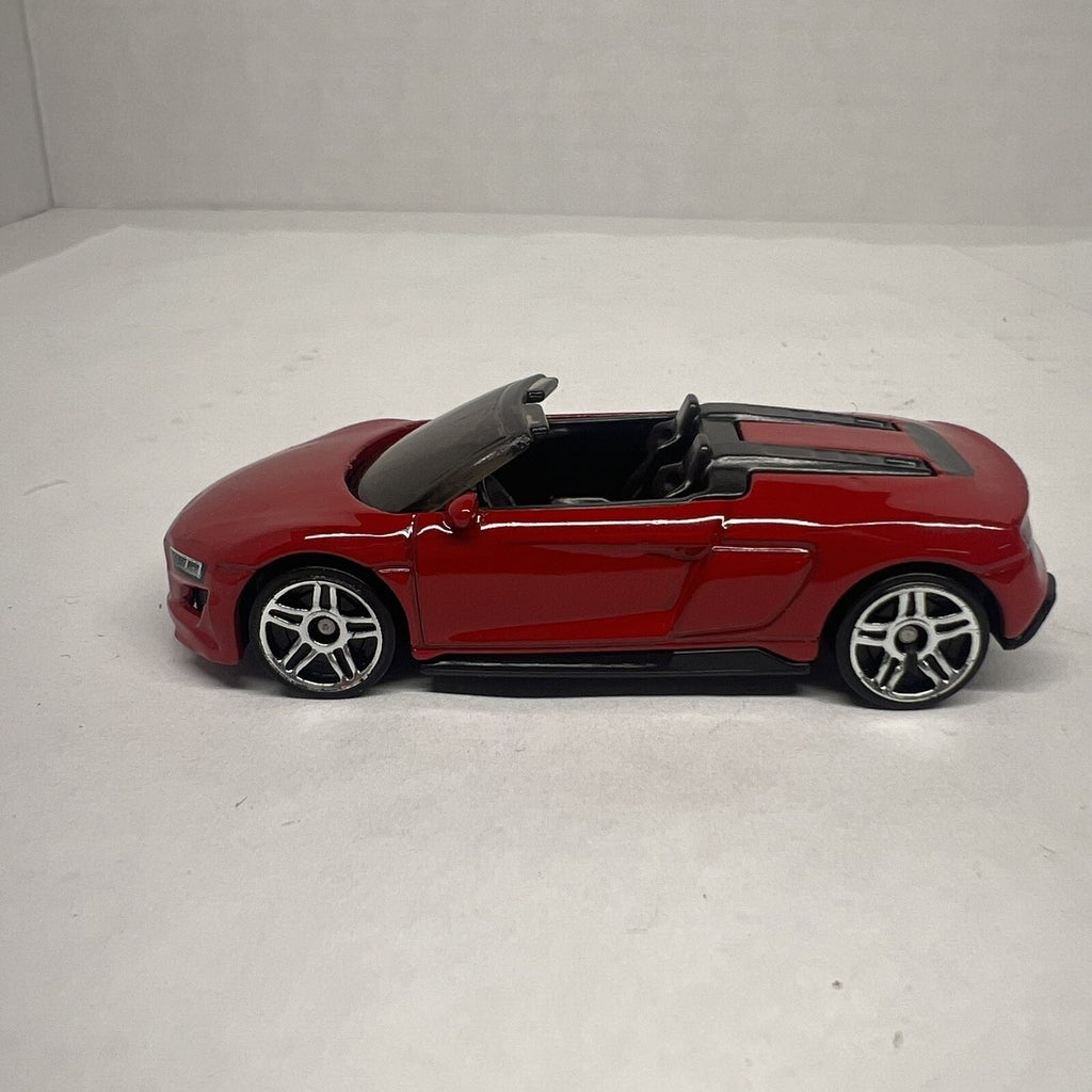 2019 Audi R8 Spyder * 1:64 Scale Diecast Model Diorama Hot Wheels *