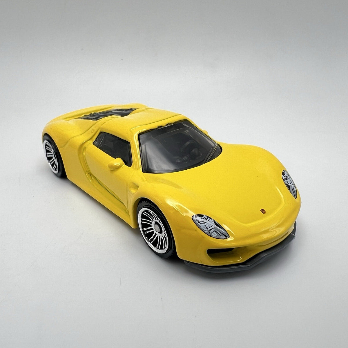2025 PORSCHE HEROES Design PORSCHE 918 SPYDER ☆ yellow☆Matchbox LOOSE