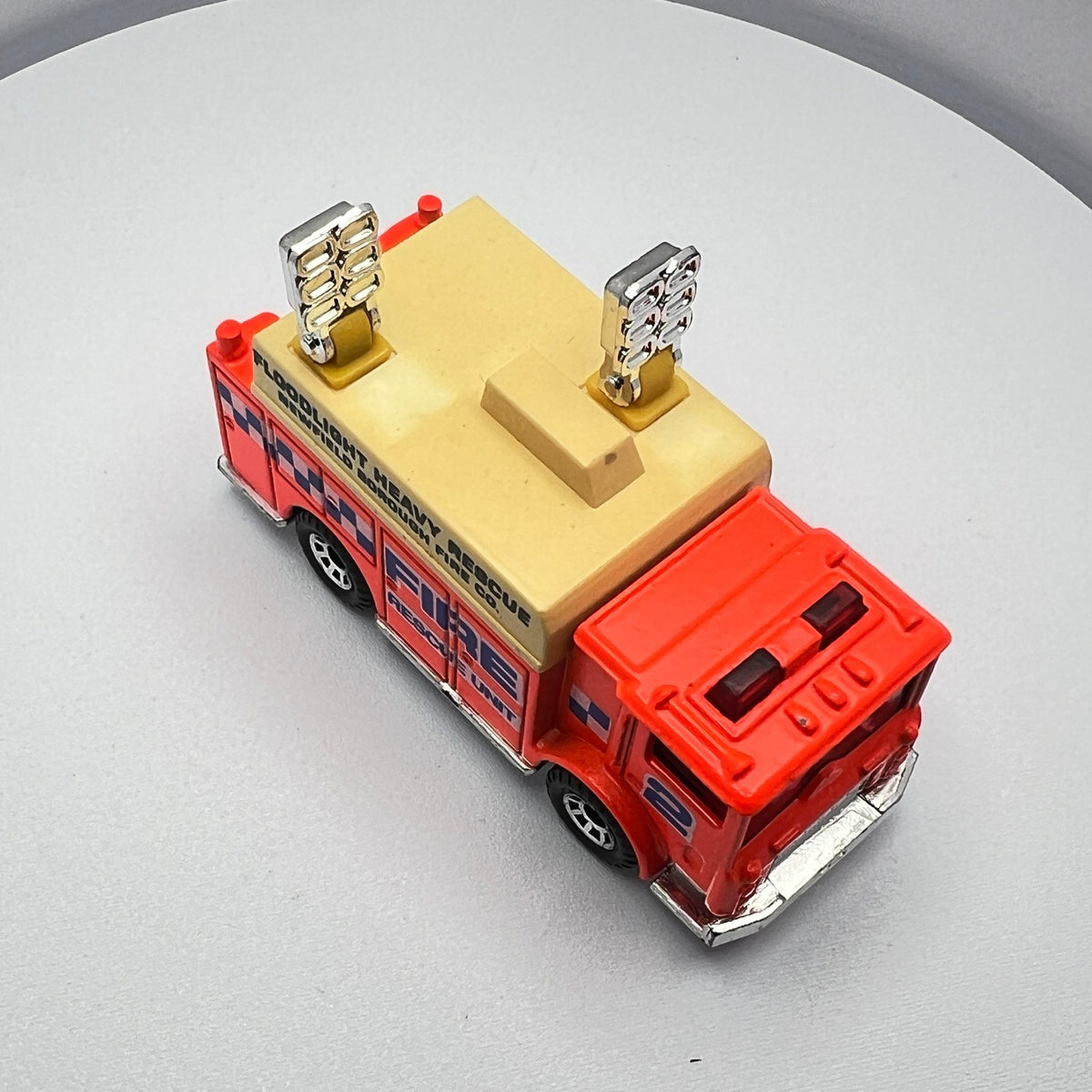 Matchbox Mack Auxiliary Power Truck Orange Red Floodlight LOOSE
