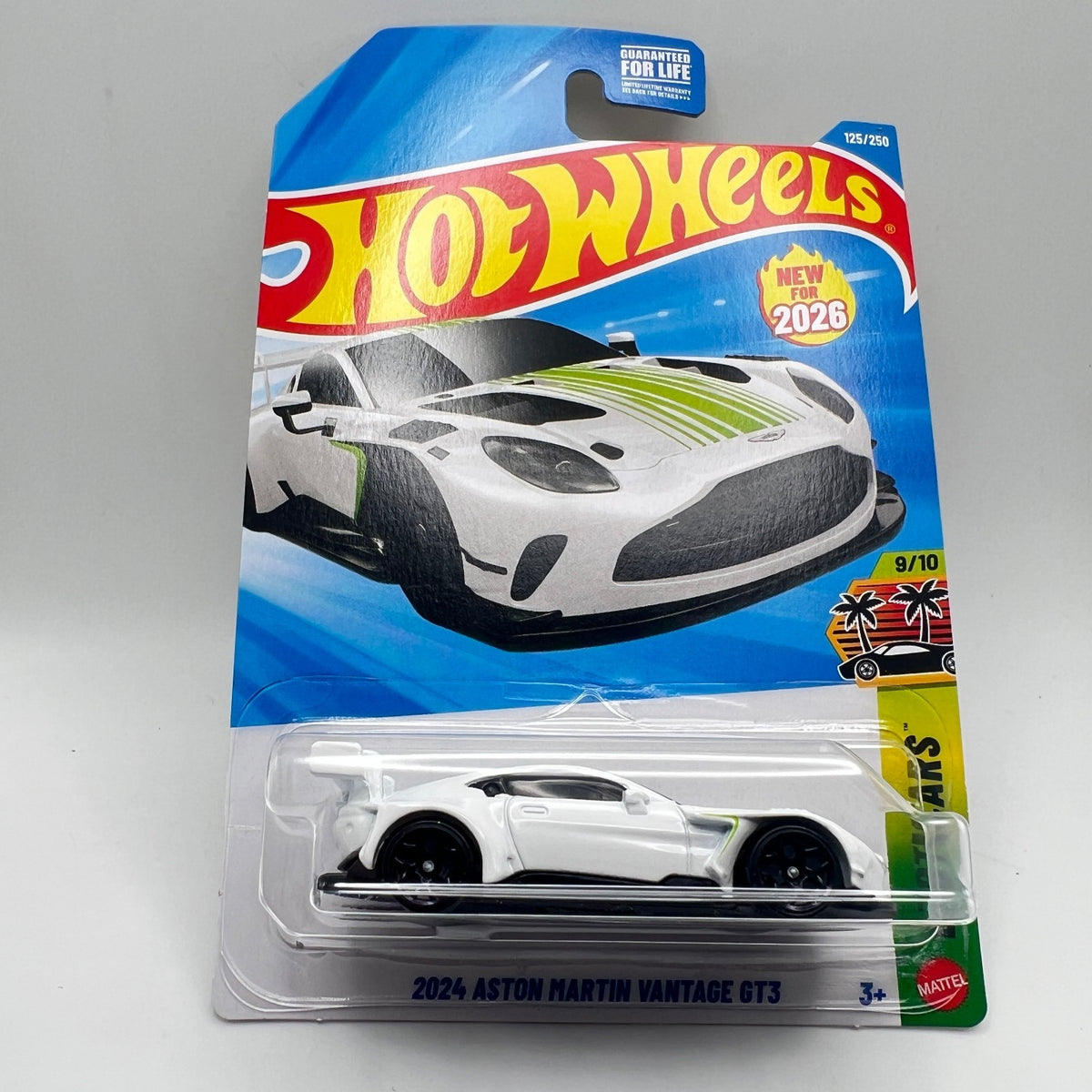 Hot Wheels 2024 Aston Martin Vantage GT3 White 125/250 Exoticars 9/10 2026